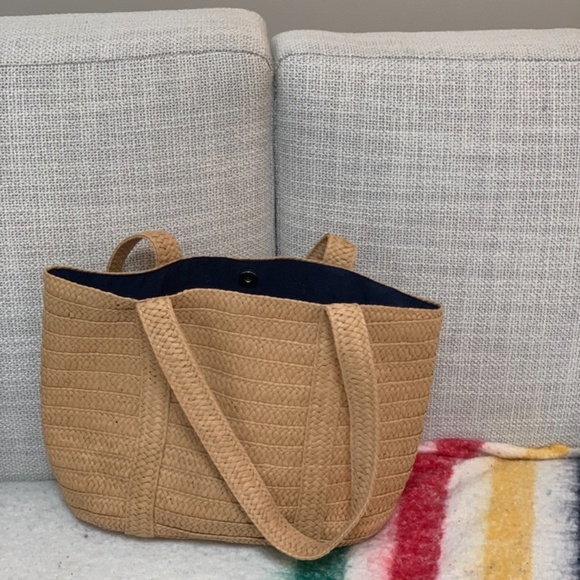 Draper James Purse -Almost New - Picture 3 of 4